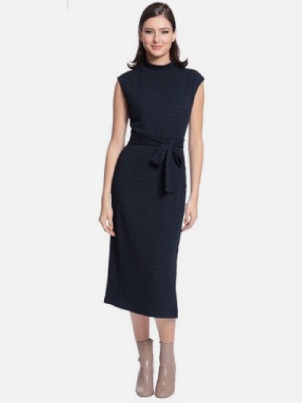 Maggie London Women's
Sleeveless Midi Dress Navy Blue
Size 4